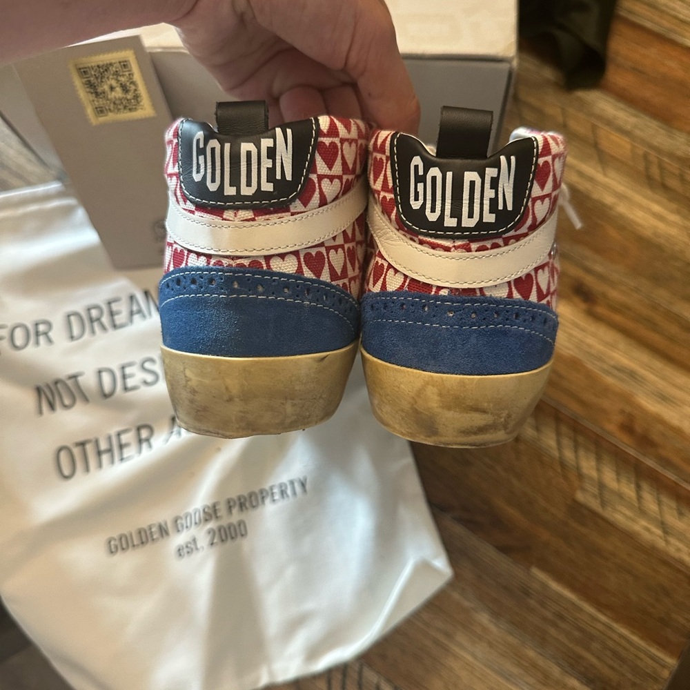 Golden Goose Sneakers - Picture 5 of 7